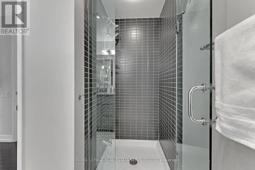 4101 - 21 Carlton Street, Toronto, ON - Indoor Photo Showing Bathroom