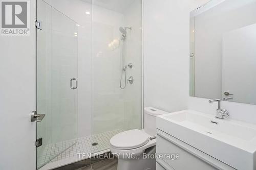 #Lph03 -181 Bedford Rd, Toronto, ON - Indoor Photo Showing Bathroom
