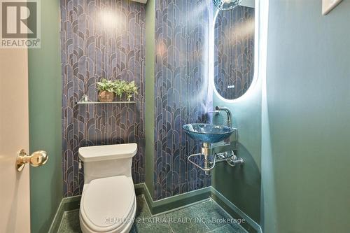 111 Blythwood Rd, Toronto, ON - Indoor Photo Showing Bathroom