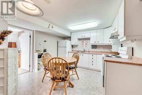 215 Lake Dr W, Ajax, ON - Indoor Photo Showing Kitchen