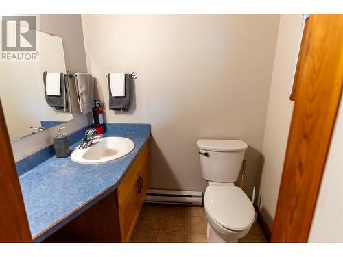 8323 Trans Canada Highway, Revelstoke, BC - Indoor Photo Showing Bathroom
