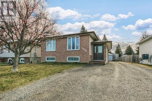 4484 Tate Boulevard, Val Therese, ON - Outdoor