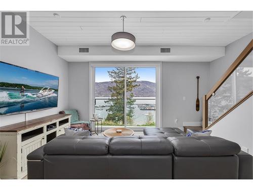 3398 Mckinley Beach Lane Unit# 202, Kelowna, BC - Indoor