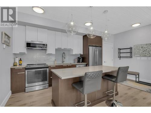 3398 Mckinley Beach Lane Unit# 202, Kelowna, BC - Indoor Photo Showing Kitchen With Stainless Steel Kitchen With Upgraded Kitchen