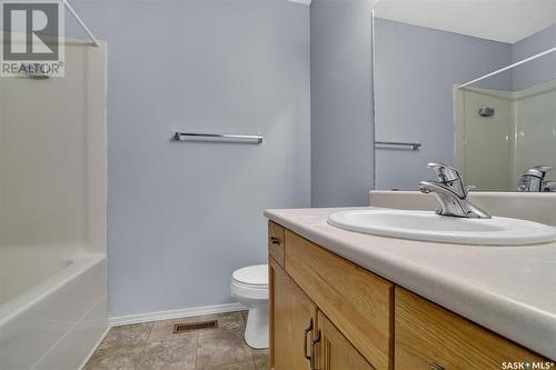 2042 Angus Street, Regina, SK - Indoor Photo Showing Bathroom