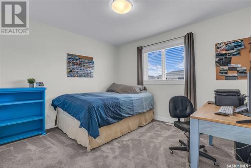 221 Dubois Crescent, Saskatoon, SK - Indoor Photo Showing Bedroom