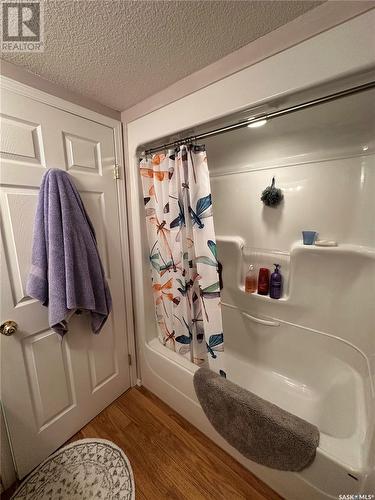 203 1 26Th Street E, Prince Albert, SK - Indoor Photo Showing Bathroom