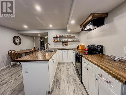 118 Westridge Drive, Princeton, BC - Indoor Photo Showing Kitchen
