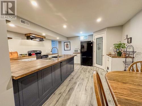 118 Westridge Drive, Princeton, BC - Indoor Photo Showing Kitchen