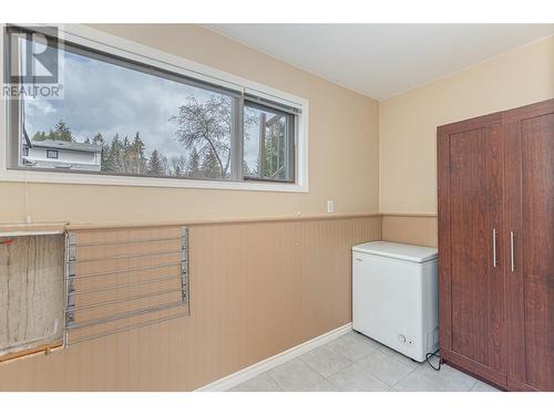 606 Forest Park Street, Sicamous, BC - Indoor Photo Showing Other Room