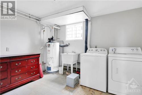 77 Carleton Street, Almonte, ON - Indoor Photo Showing Laundry Room