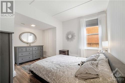 Unit 1 - 450 Byron Avenue, Ottawa, ON - Indoor Photo Showing Bedroom