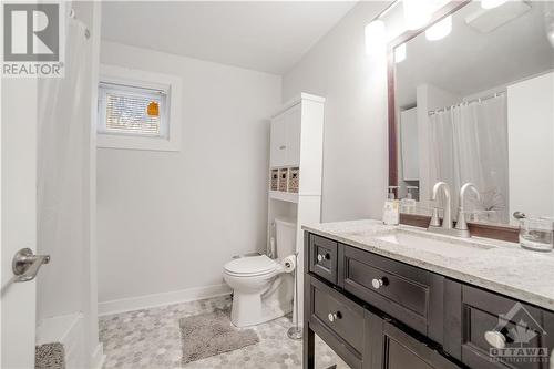 Unit 1 - 450 Byron Avenue, Ottawa, ON - Indoor Photo Showing Bathroom