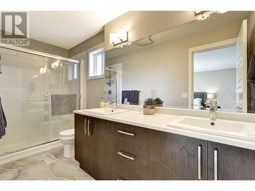 680 Old Meadows Road Unit# 66, Kelowna, BC - Indoor Photo Showing Bathroom