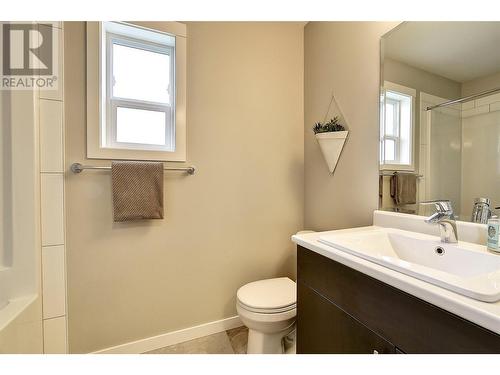 680 Old Meadows Road Unit# 66, Kelowna, BC - Indoor Photo Showing Bathroom