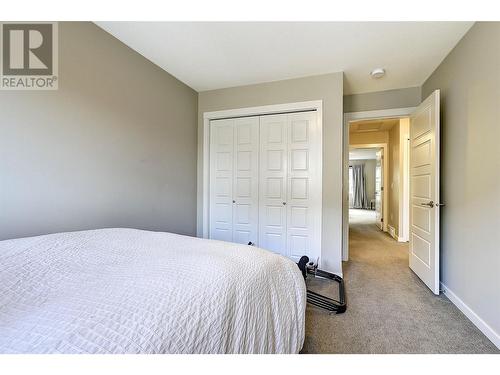 680 Old Meadows Road Unit# 66, Kelowna, BC - Indoor Photo Showing Bedroom