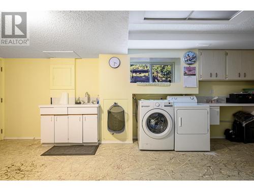 15562 Old Mission Road, Lake Country, BC - Indoor Photo Showing Laundry Room