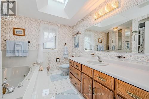 187 Municipal Street, Guelph, ON - Indoor Photo Showing Bathroom