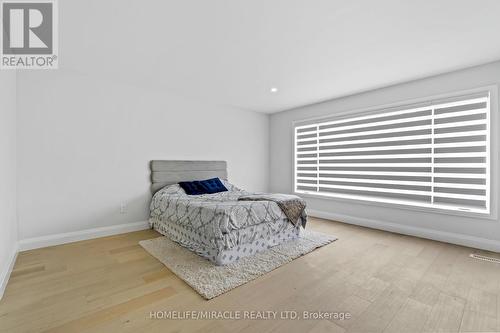 6451 Murray St, Niagara Falls, ON - Indoor Photo Showing Bedroom