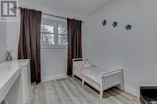 379 Griffith Street, London, ON - Indoor Photo Showing Bedroom