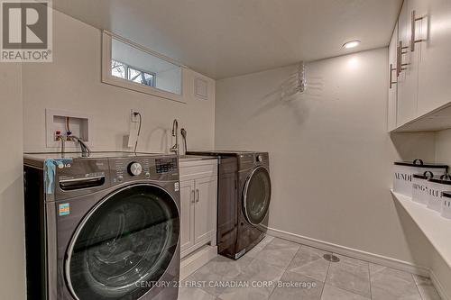 379 Griffith Street, London, ON - Indoor Photo Showing Laundry Room