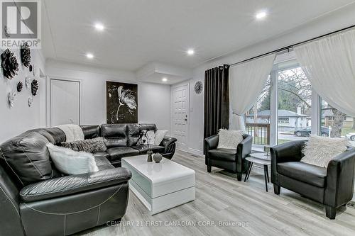 379 Griffith Street, London, ON - Indoor Photo Showing Living Room
