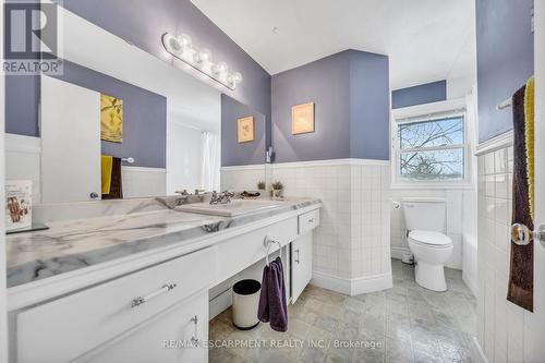3542 Fifteenth Street, Lincoln, ON - Indoor Photo Showing Bathroom