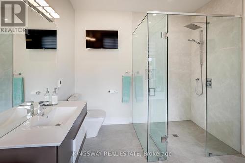 201 Van Dusen Blvd, Toronto, ON - Indoor Photo Showing Bathroom