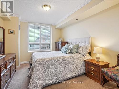 2315 - 100 Burloak Drive, Burlington, ON - Indoor Photo Showing Bedroom