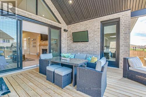 393 Warner Terr, London, ON - Outdoor With Deck Patio Veranda With Exterior