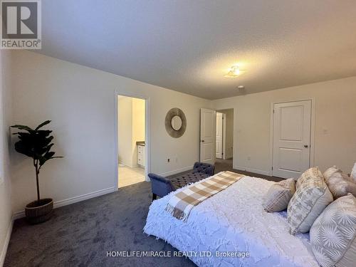916 Bamford Terrace, Peterborough, ON - Indoor Photo Showing Bedroom