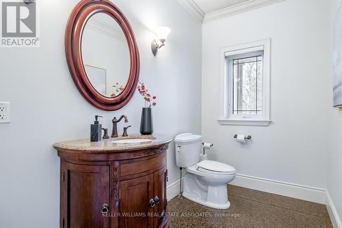 15 Foxfire Chse, Uxbridge, ON - Indoor Photo Showing Bathroom
