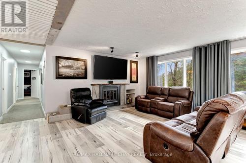 12 Pine Ridge Trail, Oro-Medonte, ON - Indoor Photo Showing Living Room With Fireplace