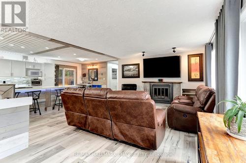12 Pine Ridge Trail, Oro-Medonte, ON - Indoor Photo Showing Living Room With Fireplace