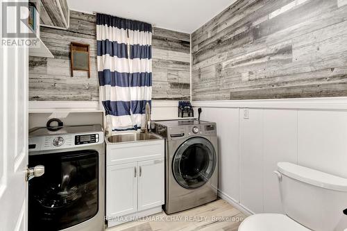 12 Pine Ridge Tr, Oro-Medonte, ON - Indoor Photo Showing Laundry Room