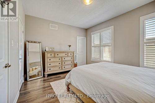 3135 Ernest Appelbe Blvd, Oakville, ON - Indoor Photo Showing Bedroom