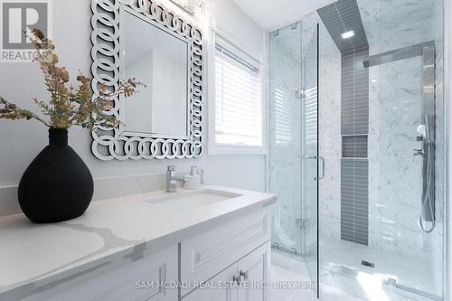1451 Indian Rd, Mississauga, ON - Indoor Photo Showing Bathroom