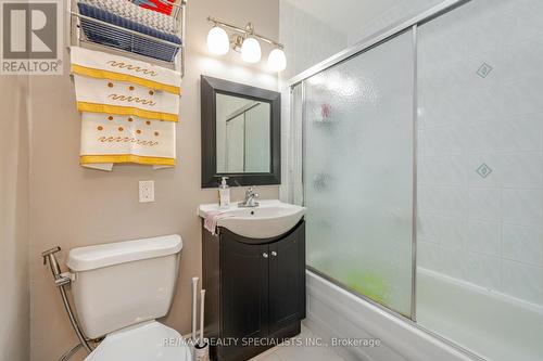 91 - 14 London Green Court, Toronto, ON - Indoor Photo Showing Bathroom