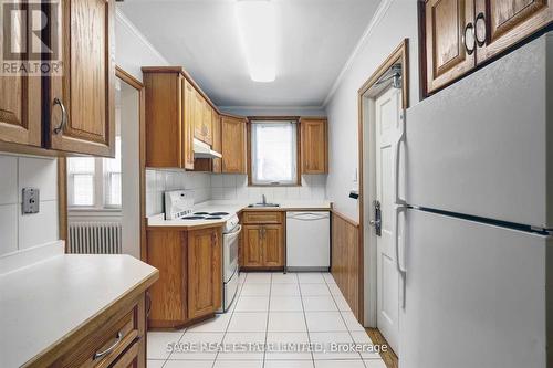 #B -1079 Avenue Rd, Toronto, ON - Indoor Photo Showing Kitchen