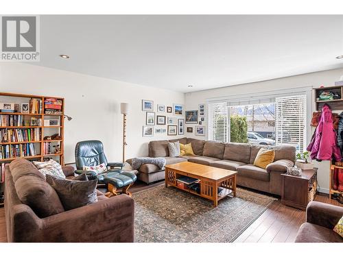 1600 Front Street Unit# 4, Revelstoke, BC - Indoor Photo Showing Living Room