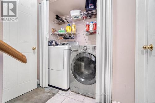 996 Deer Valley Dr, Oshawa, ON - Indoor Photo Showing Laundry Room