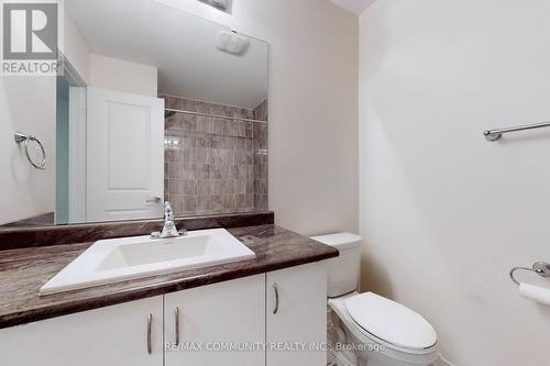 2622 Castlegate Crossing, Pickering, ON - Indoor Photo Showing Bathroom