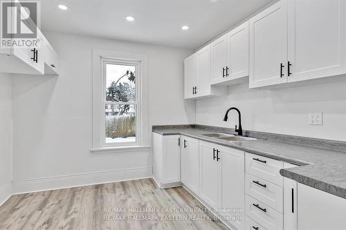 491 Murray St, Peterborough, ON - Indoor Photo Showing Kitchen
