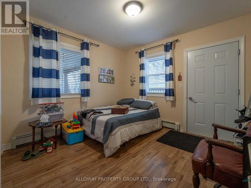 495-497 Ferguson Ave, Temiskaming Shores, ON - Indoor Photo Showing Bedroom