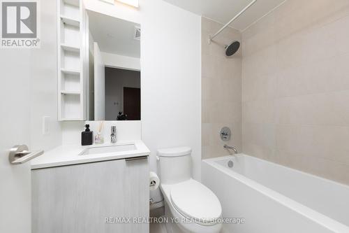 3307 - 7890 Jane Street, Vaughan, ON - Indoor Photo Showing Bathroom
