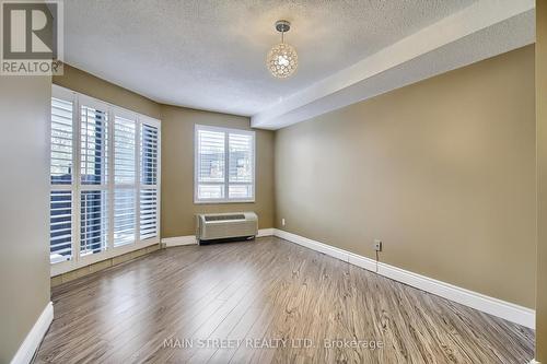 #310 -155 Main St N, Newmarket, ON - Indoor Photo Showing Other Room