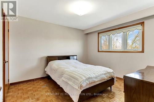 80 Thistle Ridge Rd, Vaughan, ON - Indoor Photo Showing Bedroom