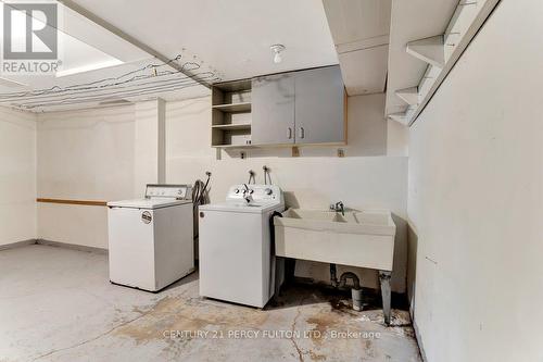 80 Thistle Ridge Rd, Vaughan, ON - Indoor Photo Showing Laundry Room