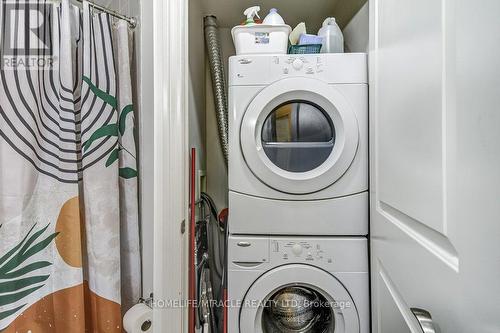 #210 -68 Main St, Markham, ON - Indoor Photo Showing Laundry Room