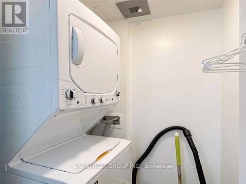 #803 -135 East Liberty St, Toronto, ON - Indoor Photo Showing Laundry Room